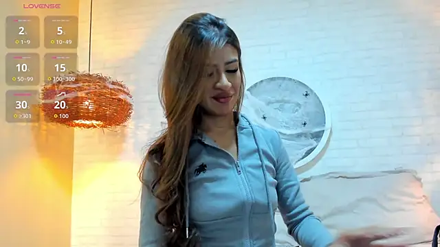 Snapshot of Elise_Diamond chatting on October 24, 2025, 11:34 pm Elise Diamond online show from October 24, 2025, 11:34 pm