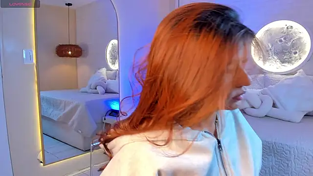 Elise Diamond online show from November 8, 2025, 10:08 pm