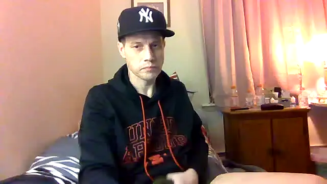 kollzCloudzz online show from April 23, 2026, 10:25 am