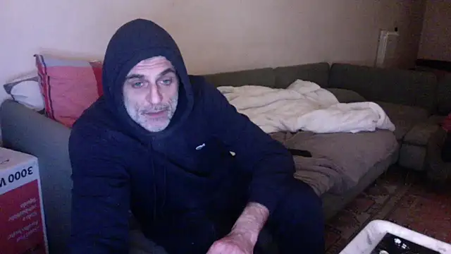 Snapshot of skossa777 chatting on December 18, 2025, 4:40 am skossa777 online show from December 18, 2025, 4:40 am