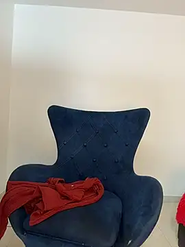 karenlennox1 online show from March 5, 2026, 12:17 am