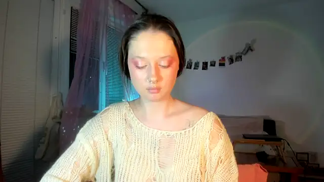 Jenny darling love online show from April 15, 2026, 7:58 pm