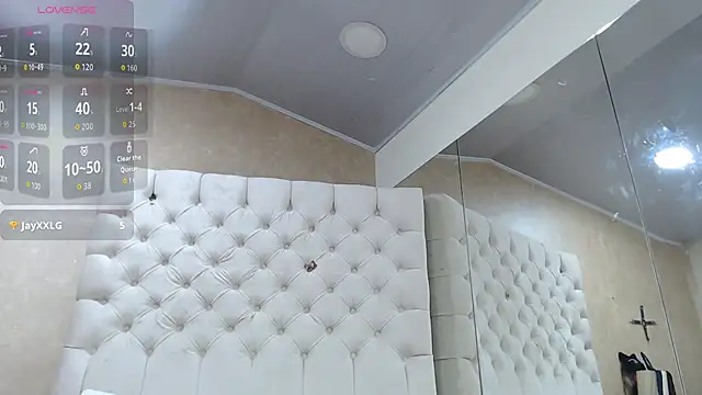 Snapshot of La_Crespa_x chatting on November 28, 2025, 1:25 pm La Crespa x online show from November 28, 2025, 1:25 pm