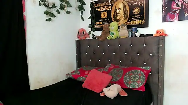 stefanny hot03 online show from March 18, 2026, 11:41 pm