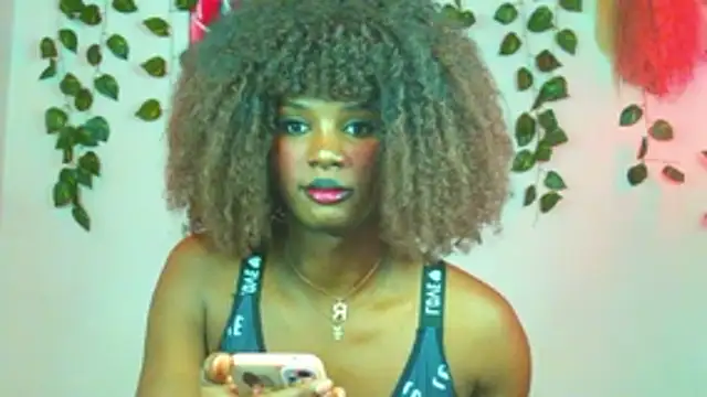 stefanny hot03 online show from May 20, 2026, 11:33 pm
