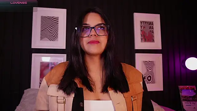 Sophia wilsonn  online show from March 10, 2026, 10:42 am