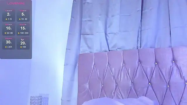 Ashley piinkk  online show from December 30, 2024, 7:15 am