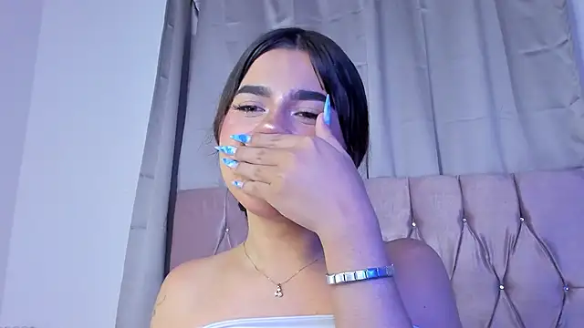 Ashley piinkk  online show from February 26, 2025, 10:15 am