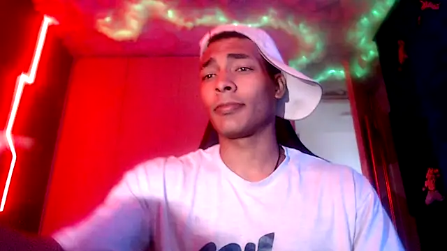 Snapshot of Jhonyblack_1 chatting on December 3, 2025, 7:12 pm Jhonyblack 1 online show from December 3, 2025, 7:12 pm