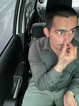 shivani0999 online show from February 18, 2026, 3:46 am