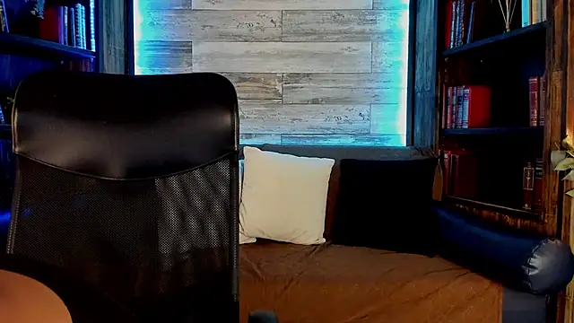 Snapshot of JamalMyst chatting on December 16, 2025, 3:55 am JamalMyst online show from December 16, 2025, 3:55 am