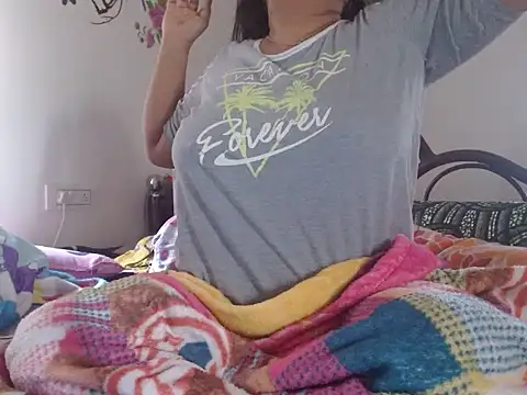 Snapshot of TASHa009 chatting on January 7, 2025, 5:33 am TASHa009 online show from January 7, 2025, 5:33 am