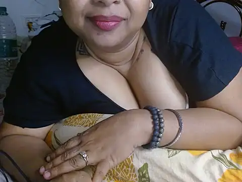 Snapshot of TASHa009 chatting on March 5, 2025, 4:24 pm TASHa009 online show from March 5, 2025, 4:24 pm