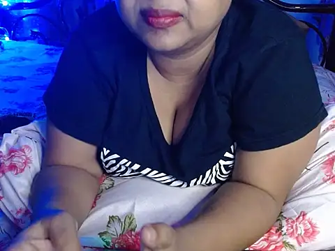 Snapshot of TASHa009 chatting on October 19, 2025, 5:02 pm TASHa009 online show from October 19, 2025, 5:02 pm