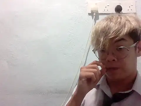 Snapshot of jerryzai chatting on April 12, 2026, 7:13 am jerryzai online show from April 12, 2026, 7:13 am