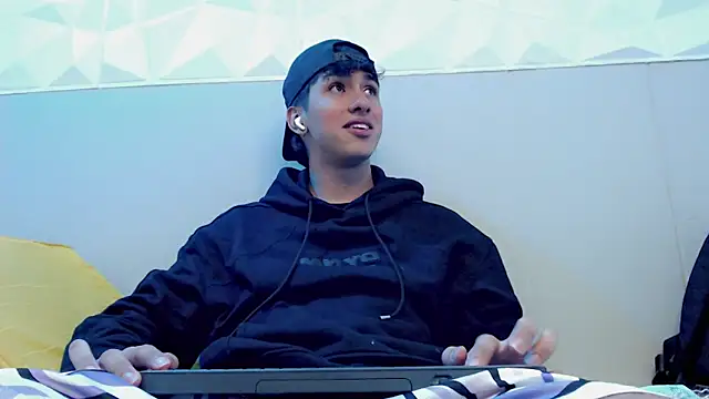 Jake tripp online show from September 26, 2025, 3:54 am