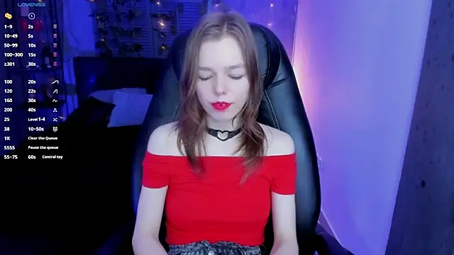 Snapshot of Tina_Tayllor chatting on February 3, 2025, 10:36 am Tina Tayllor online show from February 3, 2025, 10:36 am