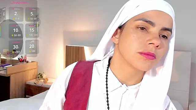 ClaraMariaMon online show from March 31, 2026, 3:56 pm