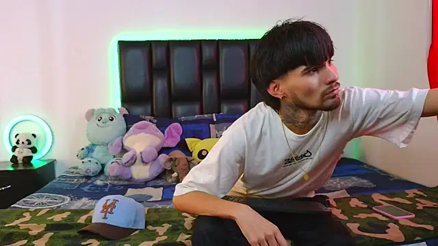 Brutal Sex Fucking online show from May 13, 2026, 6:27 pm
