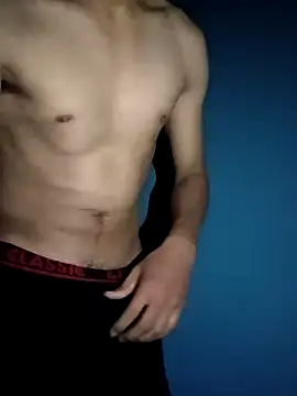 xyrus  online show from February 13, 2025, 5:54 pm