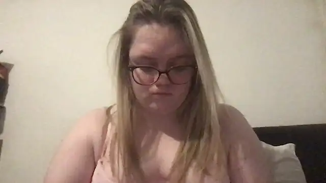 honeyyy24 online show from January 28, 2025, 7:42 pm