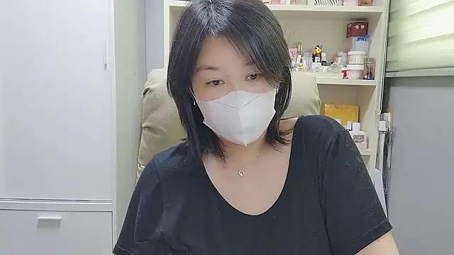 HaNa Kim online show from June 22, 2026, 3:47 am