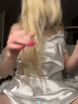 Snapshot of Lolitaxlola chatting on March 25, 2026, 7:42 pm Lolitaxlola online show from March 25, 2026, 7:42 pm