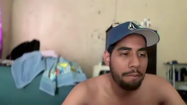 EnriquePersian197 online show from January 5, 2025, 6:13 pm