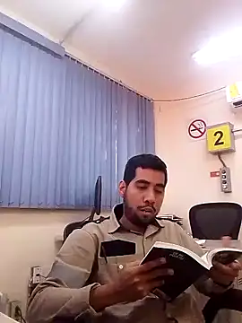 EnriquePersian197 online show from January 13, 2025, 3:58 pm