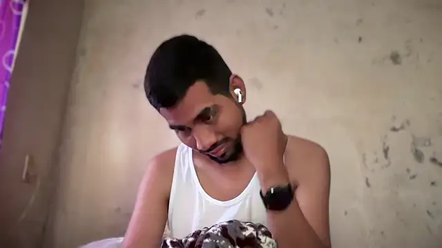 EnriquePersian197 online show from January 28, 2025, 3:14 pm