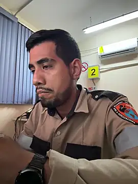 EnriquePersian197 online show from February 3, 2025, 1:30 pm