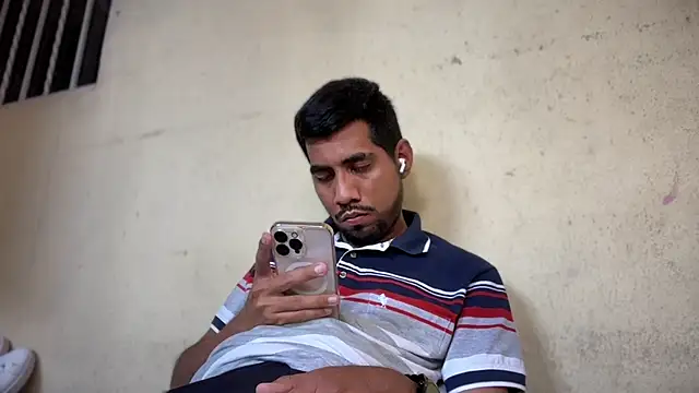 EnriquePersian197 online show from February 9, 2025, 7:41 pm