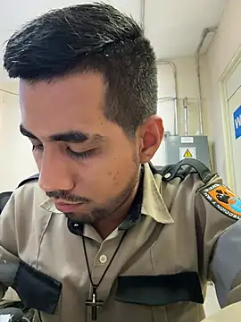 EnriquePersian197 online show from March 19, 2025, 1:32 am