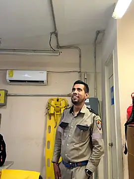 EnriquePersian197 online show from October 24, 2025, 12:19 am