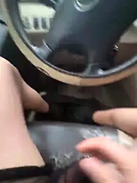 Luicox online show from April 28, 2026, 6:46 pm