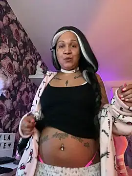 Snapshot of Jaylaloveofficial chatting on February 23, 2026, 8:06 pm Jaylaloveofficial online show from February 23, 2026, 8:06 pm