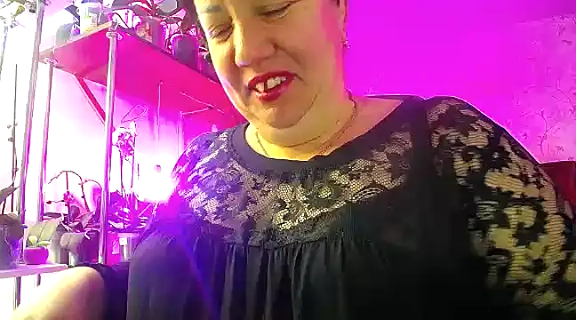 Snapshot of _Sweet_Woman chatting on February 15, 2025, 5:30 am Sweet Woman online show from February 15, 2025, 5:30 am