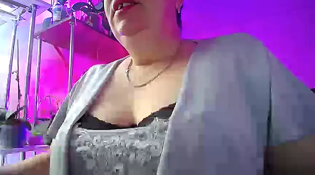 Snapshot of _Sweet_Woman chatting on February 19, 2025, 4:01 am Sweet Woman online show from February 19, 2025, 4:01 am