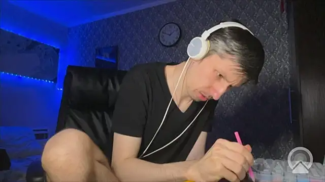 Aki-Laky online show from March 6, 2026, 8:49 pm