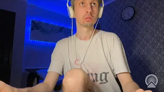 Aki-Laky online show from April 20, 2026, 7:26 pm