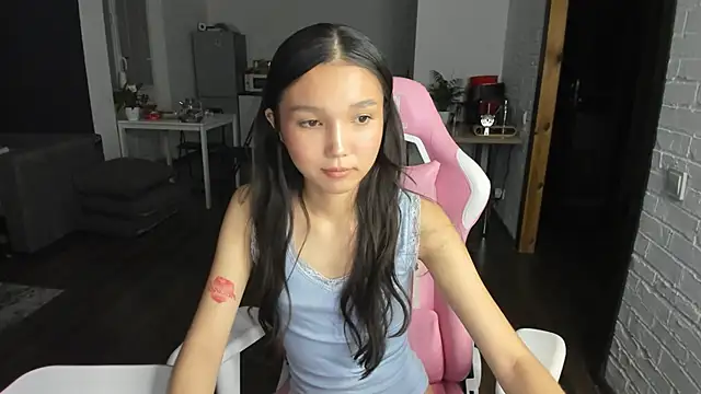 asiansoul online show from September 30, 2025, 4:34 pm