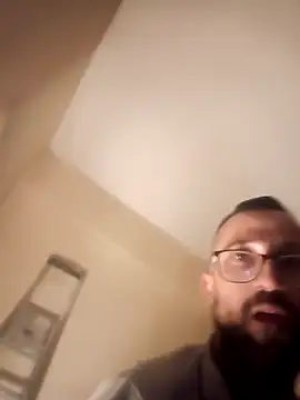 Snapshot of Porco81cazzo chatting on February 16, 2026, 1:35 am Porco81cazzo online show from February 16, 2026, 1:35 am