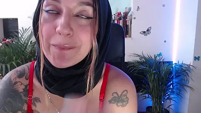 Lia-mitch online show from March 5, 2026, 6:59 pm