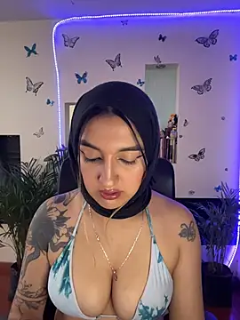Snapshot of Lia-mitch chatting on July 29, 2026, 7:01 pm Lia-mitch online show from July 29, 2026, 7:01 pm