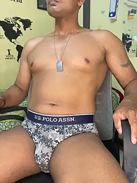 Snapshot of loveboyrp chatting on November 8, 2025, 12:38 pm loveboyrp online show from November 8, 2025, 12:38 pm