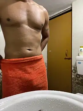 loveboyrp online show from April 8, 2026, 2:00 am