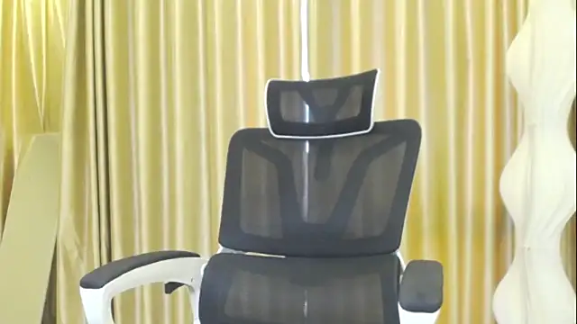 Snapshot of Milk-babier chatting on April 10, 2026, 8:30 am Milk-babier online show from April 10, 2026, 8:30 am
