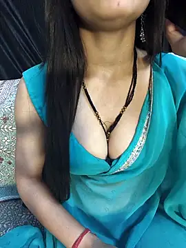 Snapshot of Bulbul_02 chatting on April 22, 2026, 5:43 am Bulbul 02 online show from April 22, 2026, 5:43 am