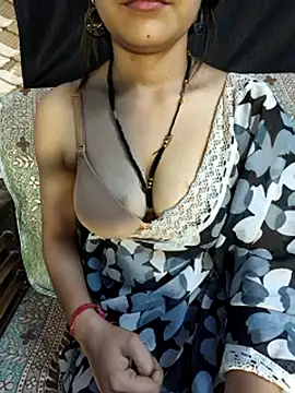 Snapshot of Bulbul_02 chatting on April 23, 2026, 12:29 pm Bulbul 02 online show from April 23, 2026, 12:29 pm