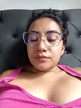 Hellen Alex online show from February 5, 2025, 3:09 pm